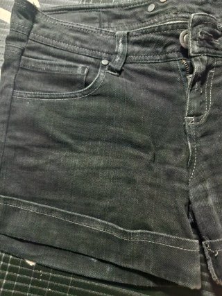 Shorts vaqueros Bershka talla 38 NEGROS