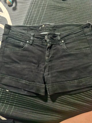 Shorts vaqueros Bershka talla 38 NEGROS