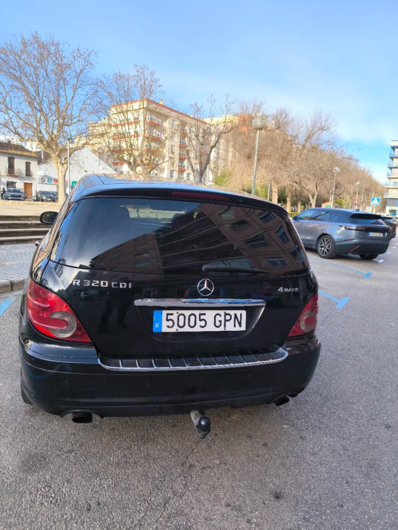 Mercedes-Benz Clase R 2009 - foto 1