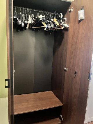 Armadio Ikea con anta a specchio