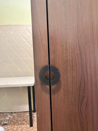 Armadio Ikea con anta a specchio