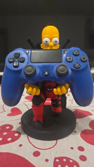 Soporte Mando PS4 Homer Deadpool