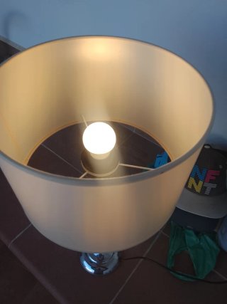 Lámpara de mesa moderna cristal y metal
