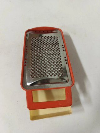 Grattugia porta rotolo Scottex arancione