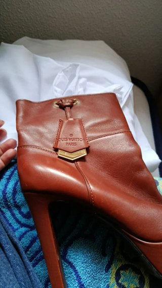 Botas Louis Vuitton Talla 37 Marrón