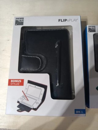 Custodia 3DS XL Bigben + Accessori
