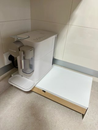 Cafetera Nespresso De'Longhi con espumador