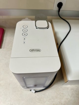 Cafetera Nespresso De'Longhi con espumador