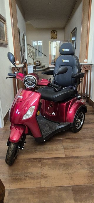 Scooter Eléctrica Veleco Roja