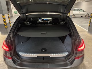 BMW 330e