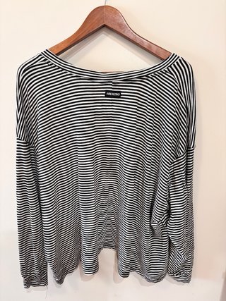 Camiseta S rayas oversize calavera rosa