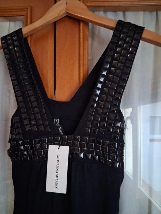 Blusa Giovanna Milano Negra Tachuelas
