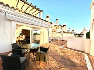ALQUILER VACACIONAL — MONTEBELLO HILLS, MARBELLA