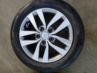Llantas R16 Kia Hyundai con neumáticos Pirelli