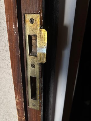 Puerta de entrada madera