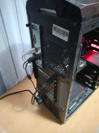 Caja PC Talius Gaming con luci LED rosse