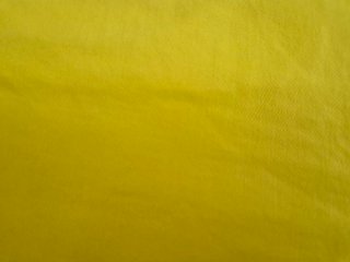 Pantalones cortos amarillos