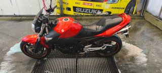 Suzuki GSR600 2008