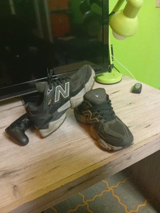 New Balance 9060 nere/grigie buone condizioni