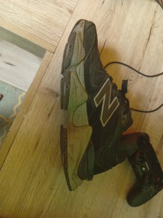 New Balance 9060 nere/grigie buone condizioni