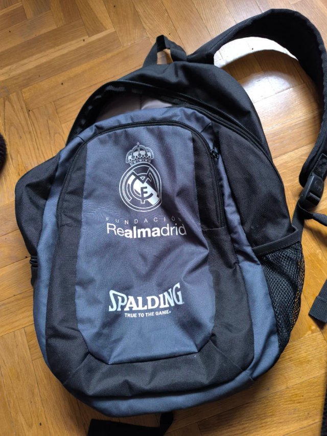 Mochila Real Madrid Spalding Negra Gris