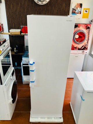 Congelador Vertical No Frost 186x60cm