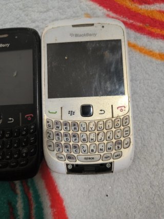 2 blackberry moviles piezas