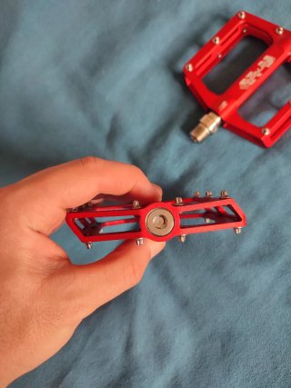 Pedales LUNJE Aluminio Rojo (Nuevos)