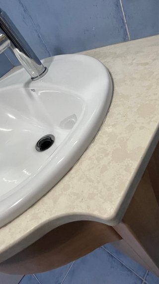 Mueble de baño y espejo madera