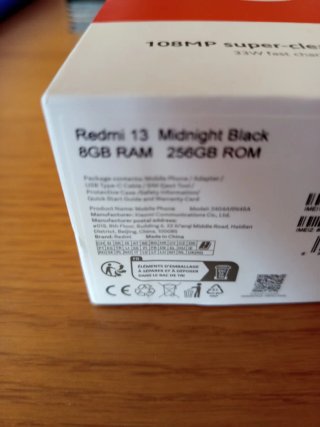 Xiaomi Redmi 13 Caja y Accesorios