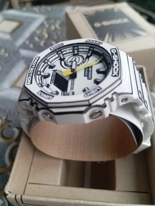 Casio G-Shock GA-2100MNG-7 Blanco/Amarillo