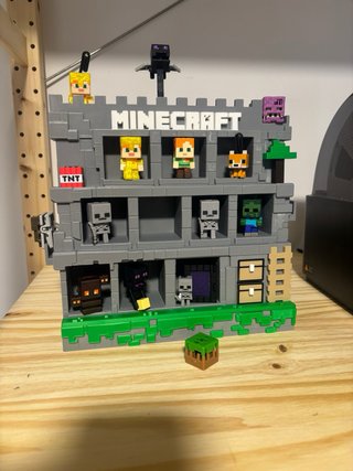 Expositor Minecraft Funko Pop Kinder Joy