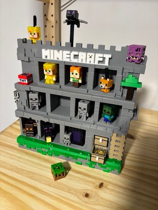 Expositor Minecraft Funko Pop Kinder Joy