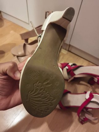 Sandalias Talla 40 Beige y Rojas