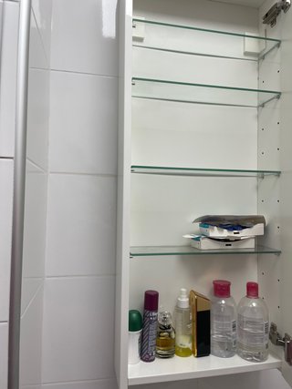 Mueble de baño blanco