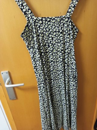 Vestido Veraniego Floral Negro