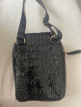 Mini bolso Tommy Hilfiger charol negro