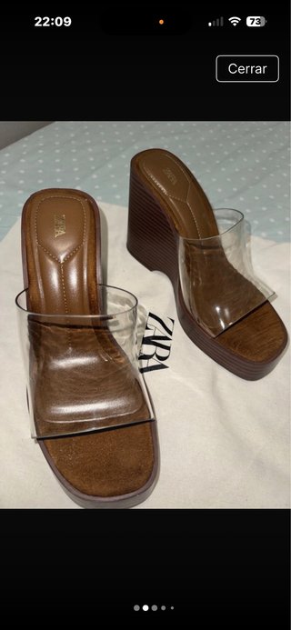 Zuecos Zara transparentes tacón madera
