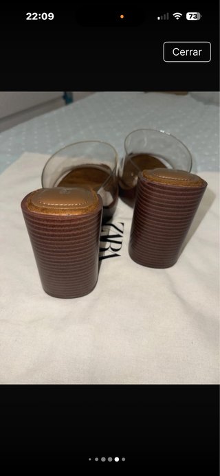 Zuecos Zara transparentes tacón madera