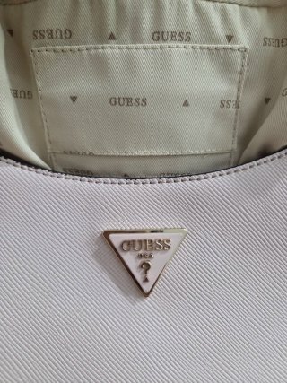 Bolso Guess rosa pastel estilo elegante