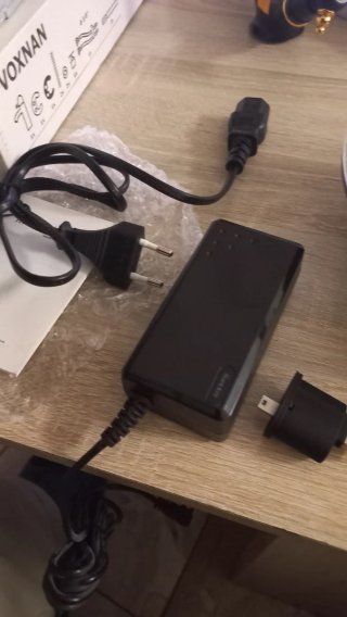 Cargador universal Messless