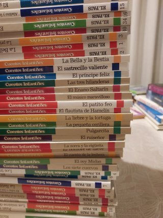 Varios libros de cuentos infantiles