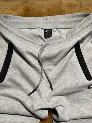 Pantalones grises Tenth