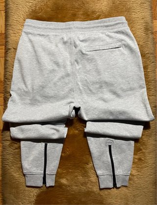 Pantalones grises Tenth