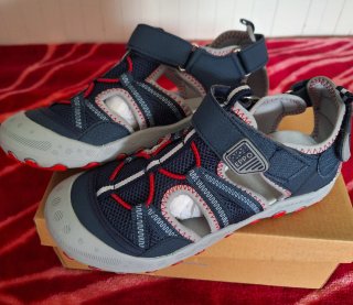 Sandalias niño Gioseppo Talla 36 .