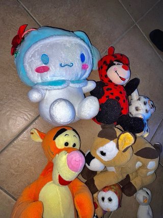 Lotto 8 peluche cartoni animati