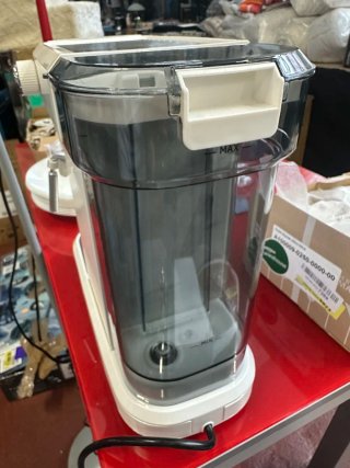 Cafetera Cecotec Cafelizzia 790 Blanca