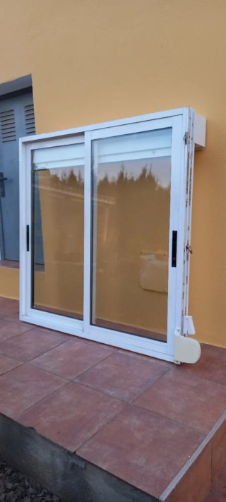 Ventana aluminio 120x120cm Crimalit