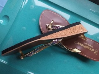 Sandalias d'espinosa cuero dorado y  brillantina.