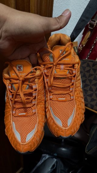 Zapatilla Nike Shox Naranja